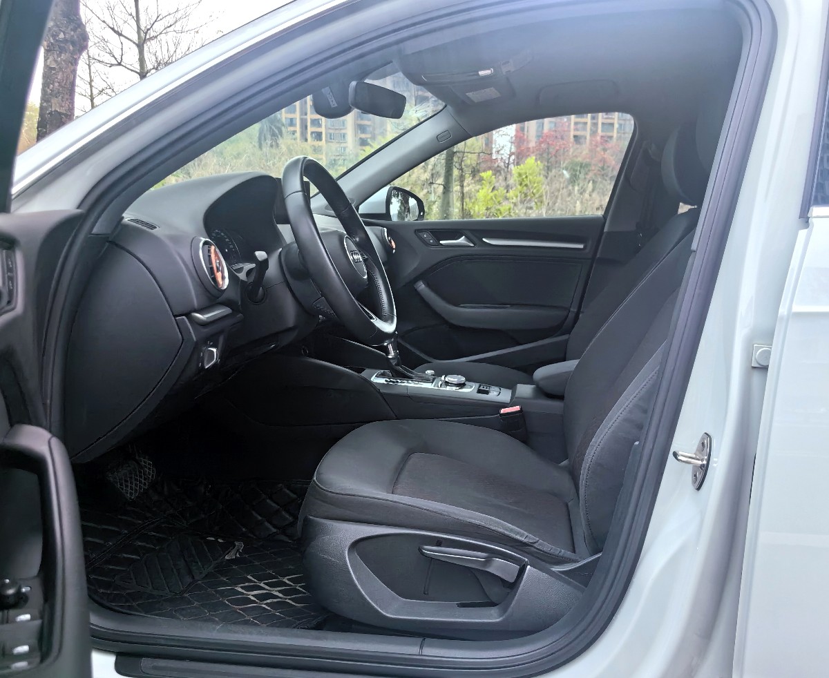 Audi A3 2019 car image #7