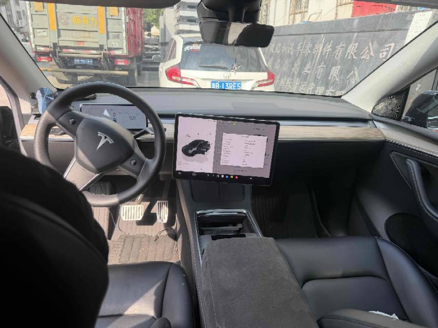 Tesla Model Y 2022 #5 Tesla Model Y 2022 изображение автомобиля #5