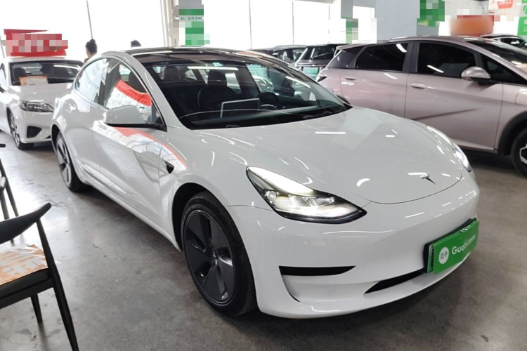 Tesla Model 3 2023 car image #4