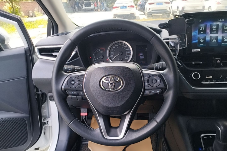 Toyota Corolla 2019 #11 Toyota Corolla 2019 car image #11
