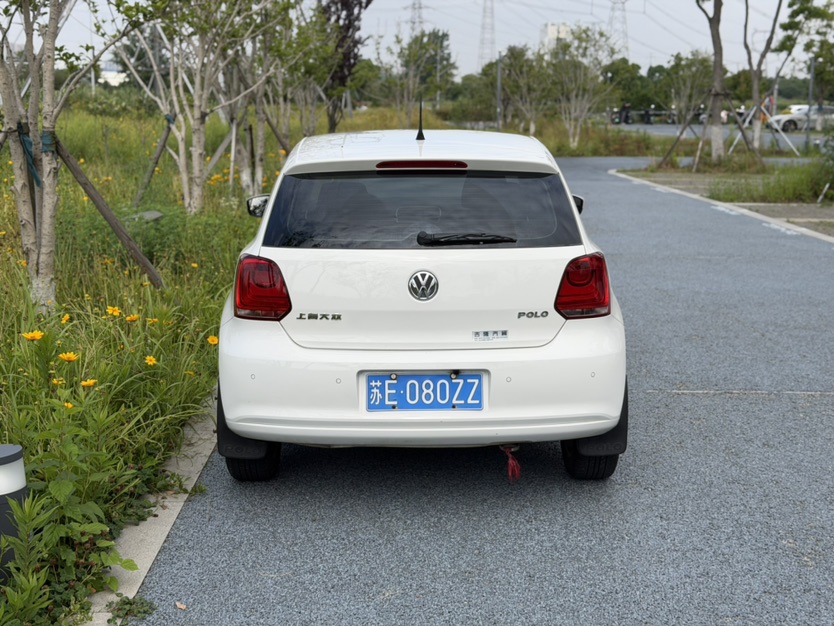 Volkswagen Polo 2013 car image #3