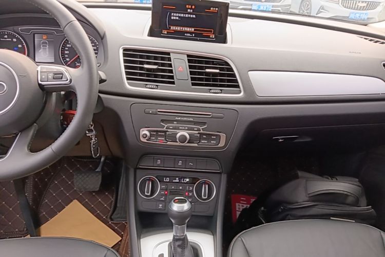 Audi Q3 2019 #13 Audi Q3 2019 car image #13