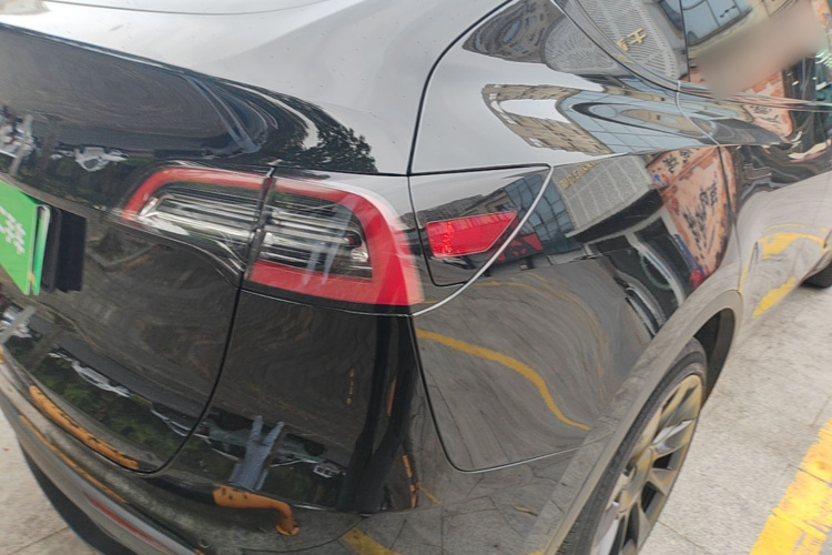 Tesla Model Y 2023 #8 Tesla Model Y 2023 car image #8