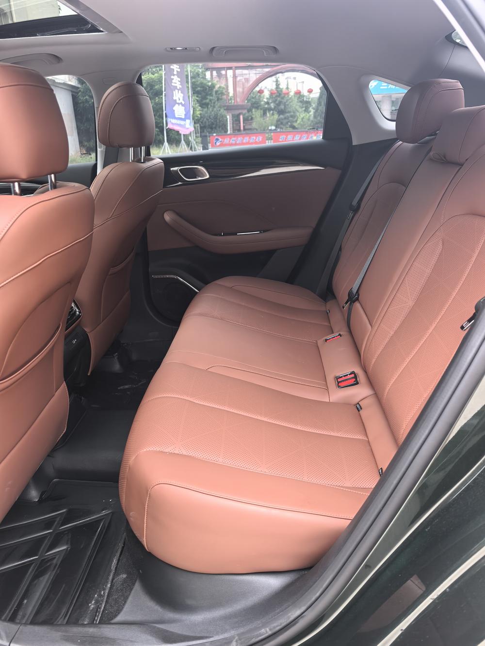 GEELY Emgrand 2025 car image #12