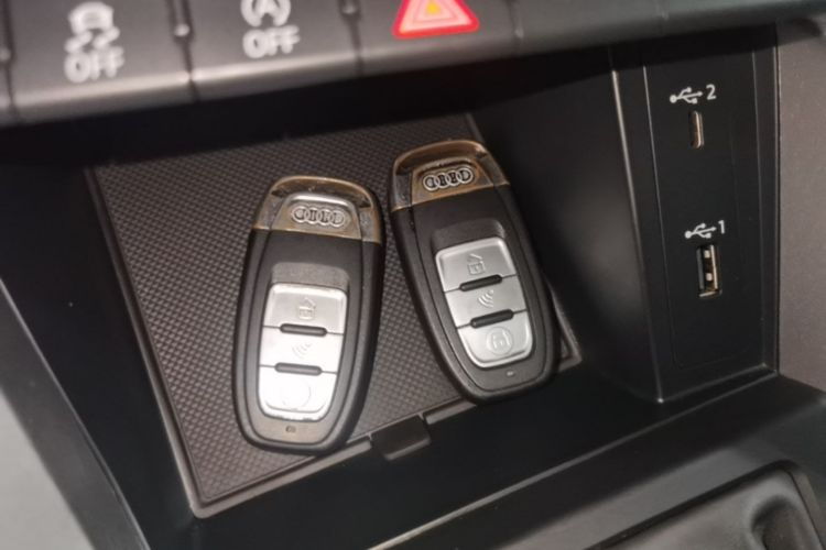 Audi Q3 2019 #9 Audi Q3 2019 car image #9
