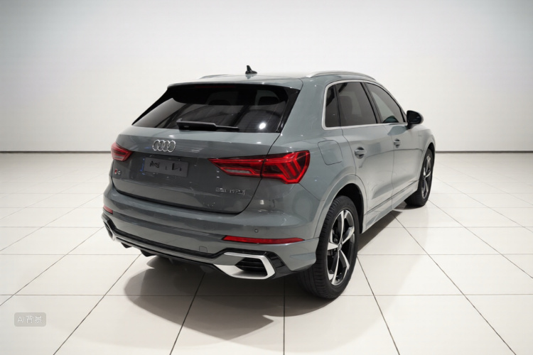 Audi Q3 2025 immagine di auto #7