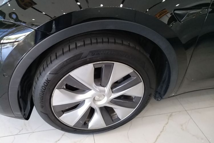 Tesla Model Y 2011 #9 Tesla Model Y 2011 immagine di auto #9