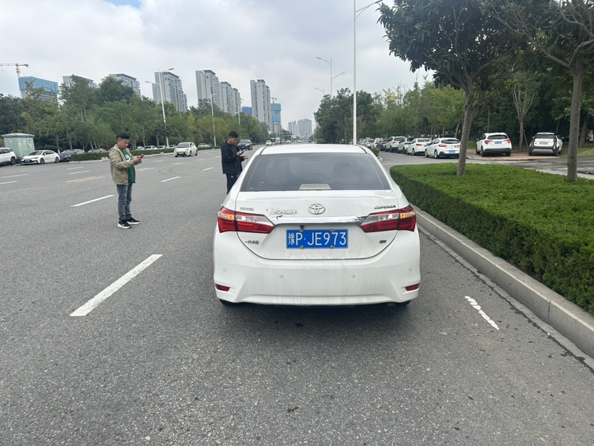 Toyota Corolla 2015 car image #8