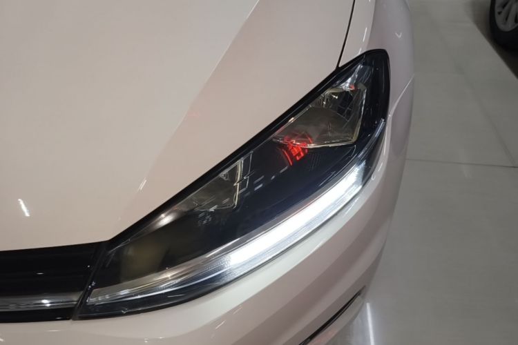 Volkswagen Golf 2019 #20 Volkswagen Golf 2019 car image #20