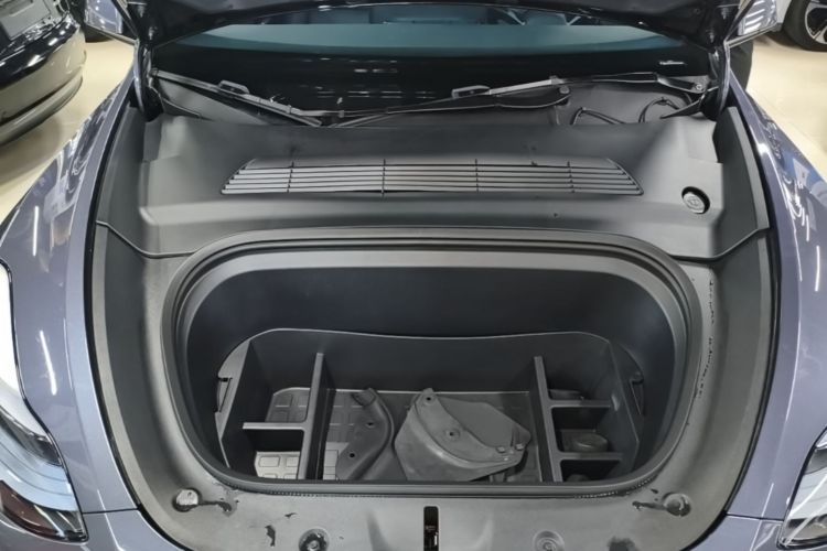 Tesla Model Y 2023 #20 Tesla Model Y 2023 car image #20