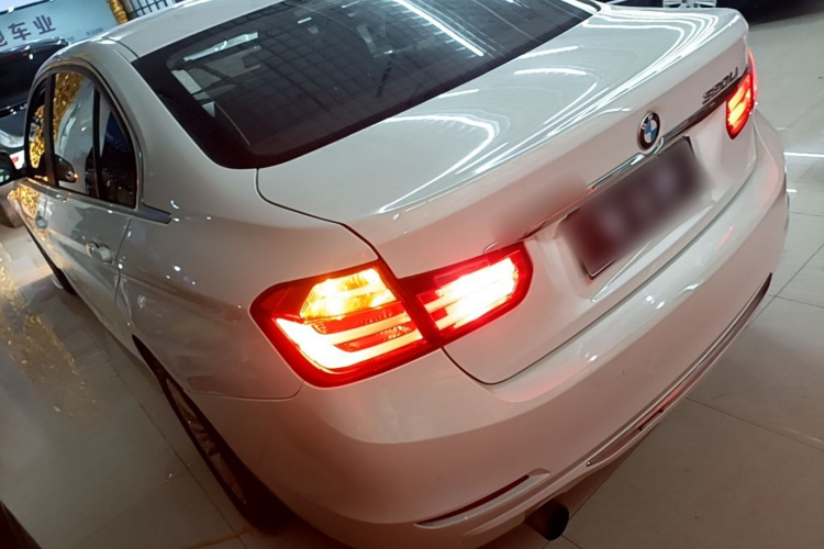 BMW 3 Series 2015 #5 BMW 3 Series 2015 car image #5