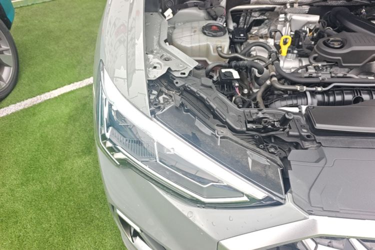 Audi Q3 2023 car image #23