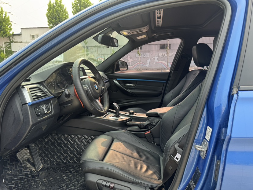 BMW 3 Series 2018 car image #5