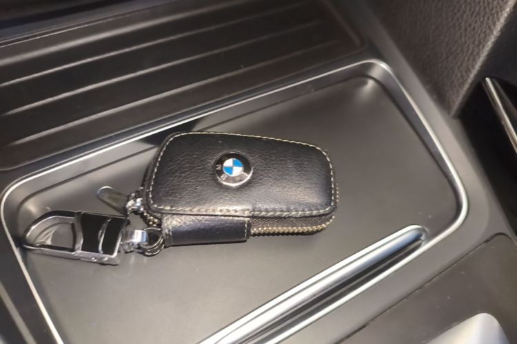 BMW 3 Series 2017 #14 BMW 3 Series 2017 car image #14