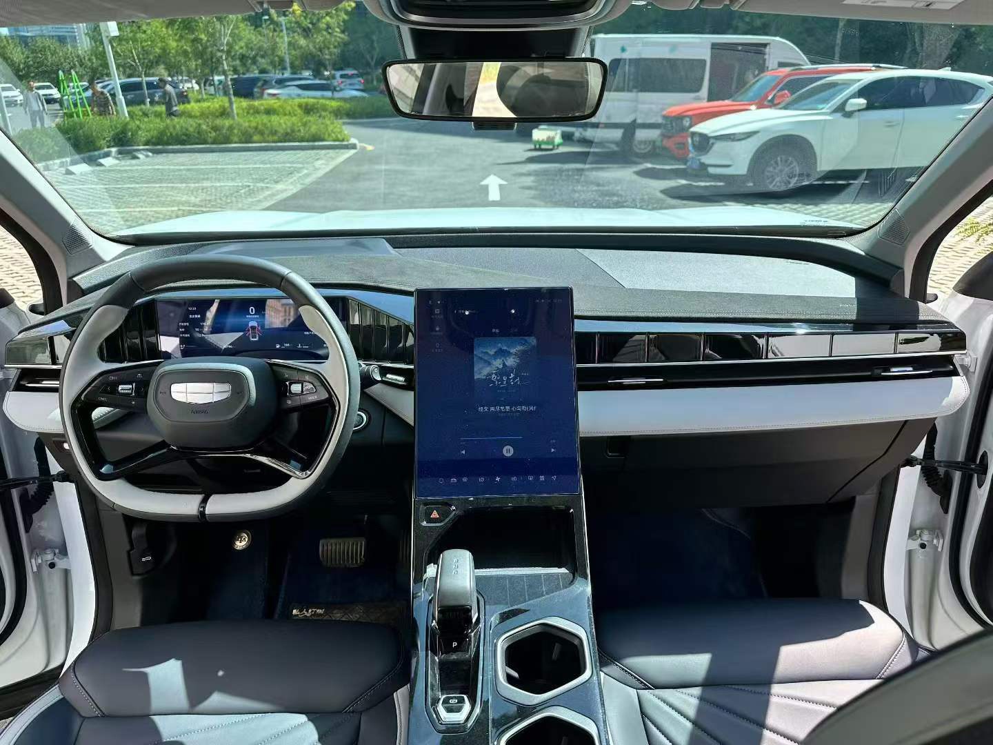 GEELY Boyue L 2023 image de voiture #4