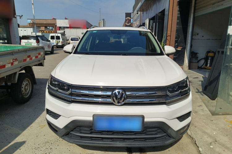 Volkswagen Tharu 2019 car image #3