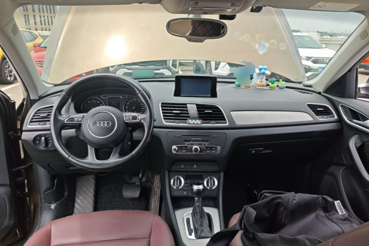 Audi Q3 2015 #10 Audi Q3 2015 car image #10