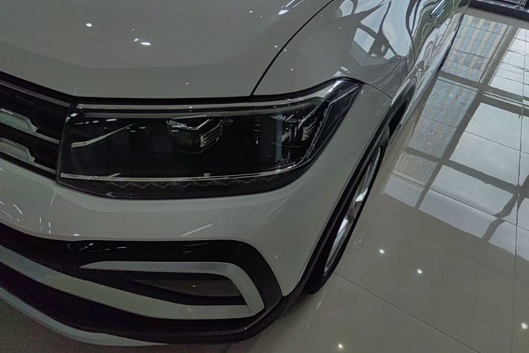 Volkswagen T-Cross 2021 изображение автомобиля #23