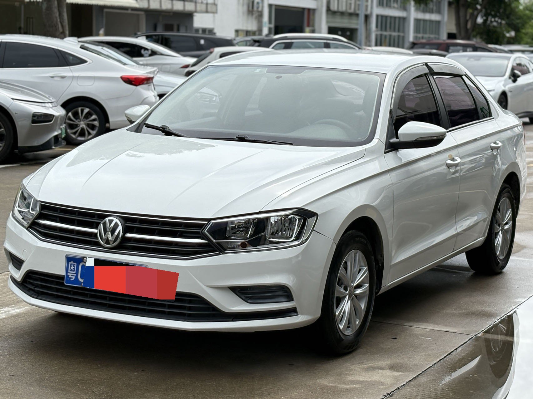 Volkswagen Bora 2018 car image 