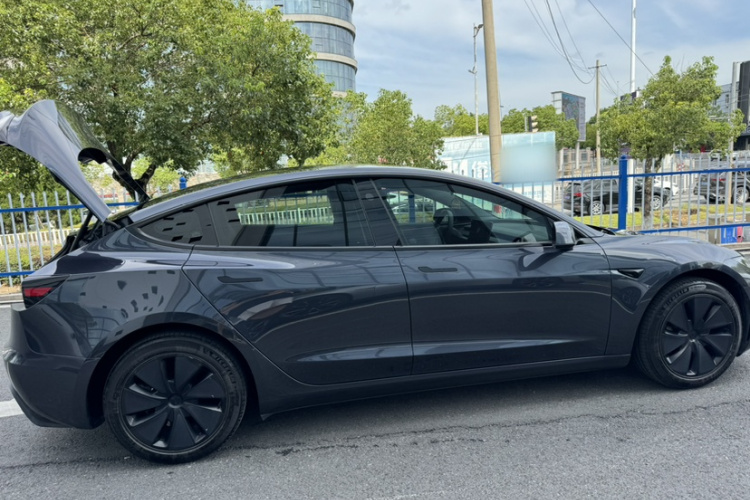 Tesla Model 3 2024 #5 Tesla Model 3 2024 car image #5