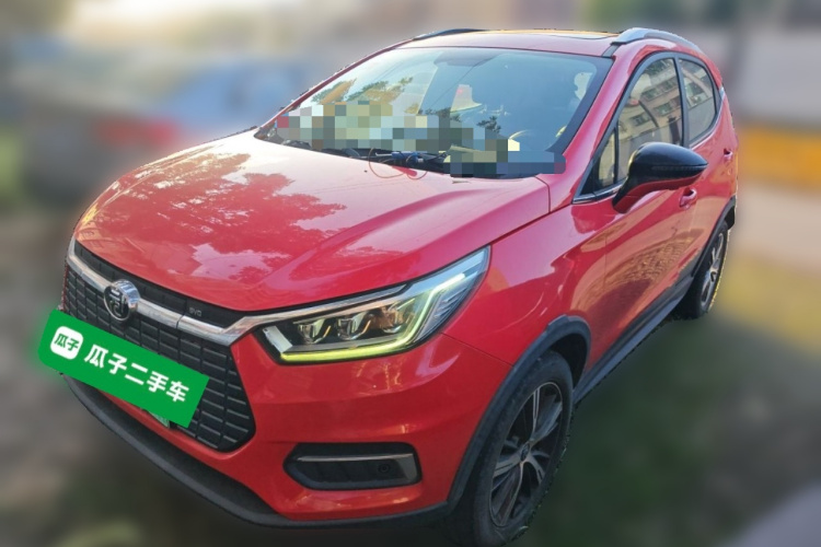 BYD Yuan New Energy 2019 car image #2