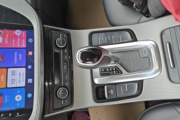 GEELY Emgrand GS 2018 #14 GEELY Emgrand GS 2018 car image #14