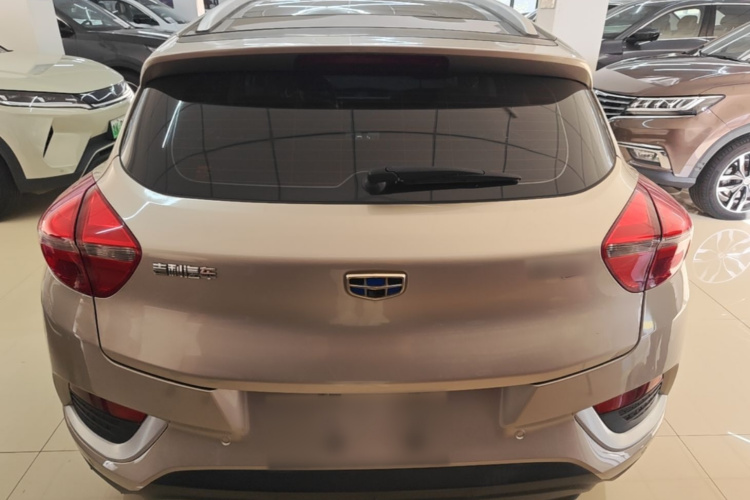 GEELY Emgrand GS 2016 car image #6