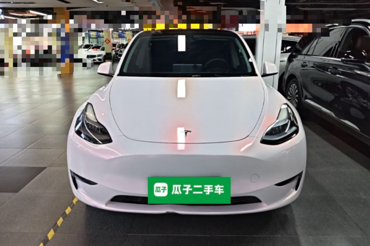 Tesla Model Y 2023 #3 Tesla Model Y 2023 car image #3