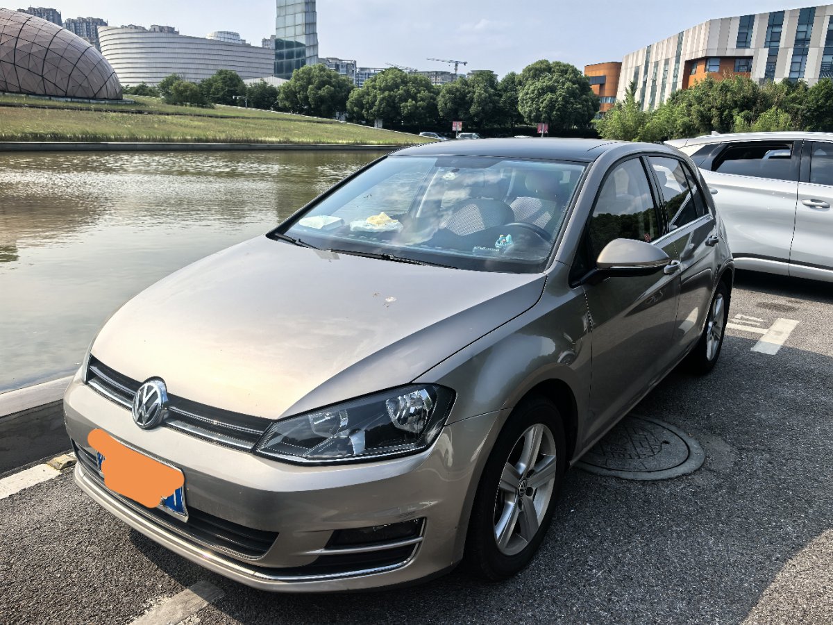 Volkswagen Golf 2016 car image 