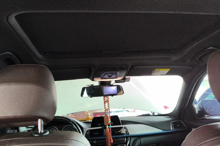 BMW 3 Series 2018 car image #20