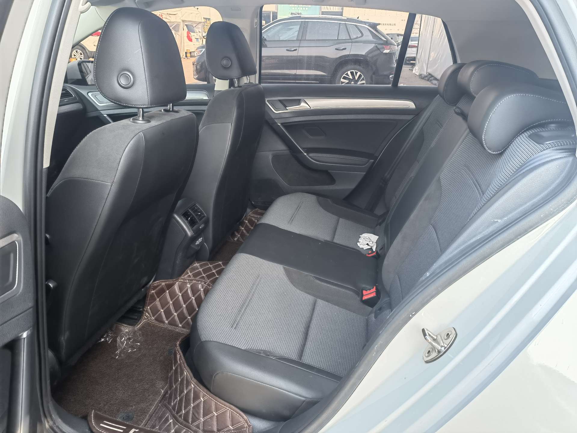 2020 immagine di auto #5