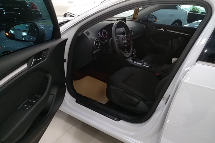 Audi A3 2020 immagine di auto #19