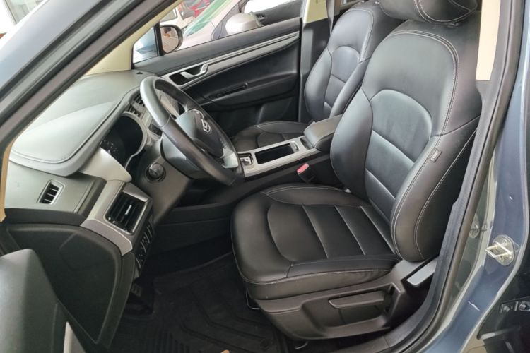 GEELY Emgrand GS 2019 #15 GEELY Emgrand GS 2019 car image #15