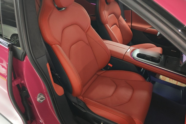 MI SU7 2025 immagine di auto #25