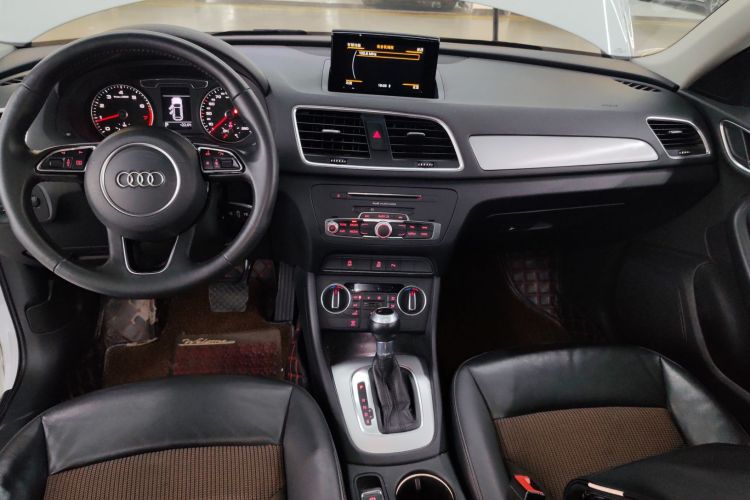 Audi Q3 2018 image de voiture #14