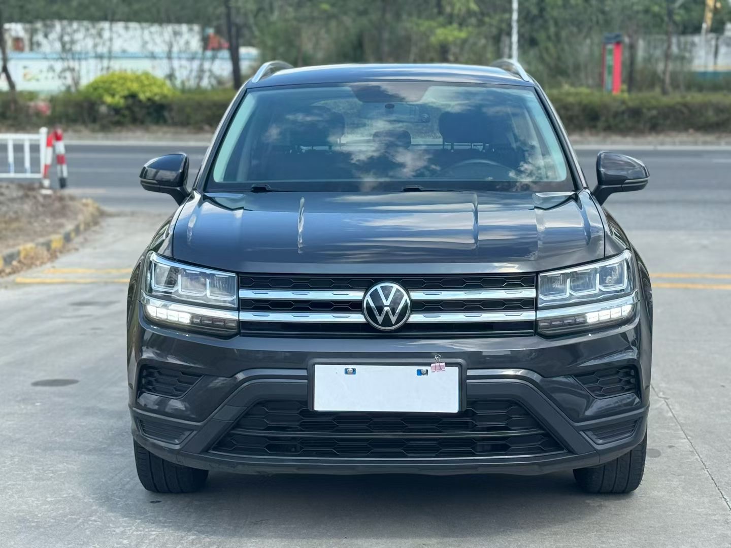 2022 immagine di auto #2