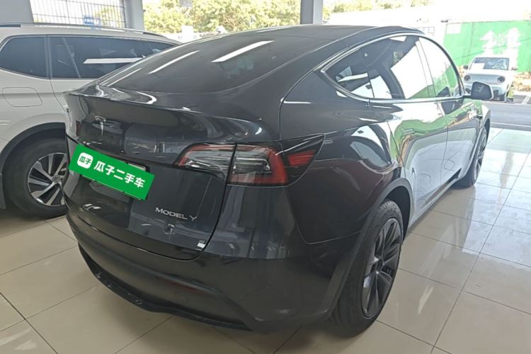 Tesla Model Y 2024 #7 Tesla Model Y 2024 immagine di auto #7