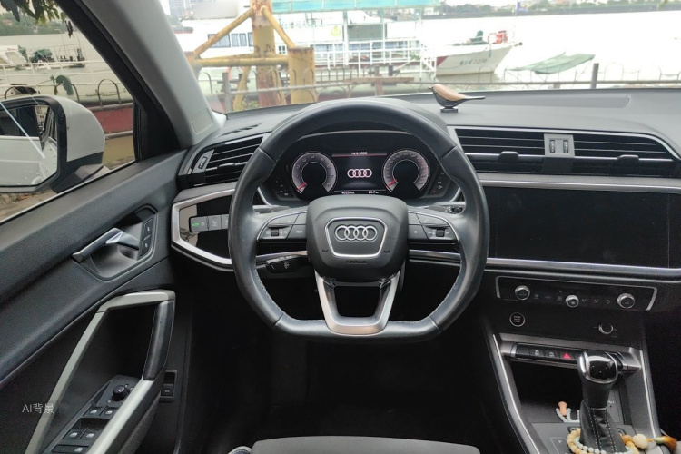 Audi Q3 2022 #12 Audi Q3 2022 car image #12