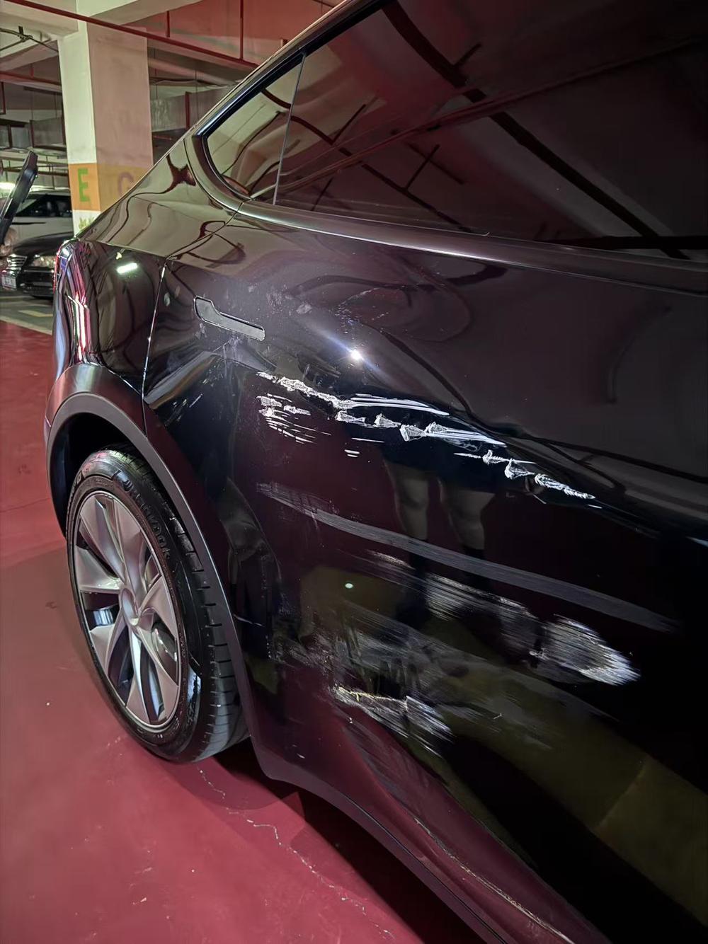 Tesla Model Y 2023 #10 Tesla Model Y 2023 immagine di auto #10