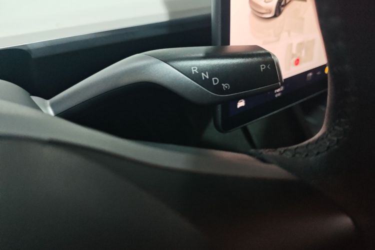 Tesla Model 3 2022 car image #14