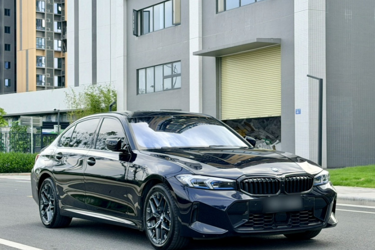 BMW 3 Series 2025 #9 BMW 3 Series 2025 car image #9