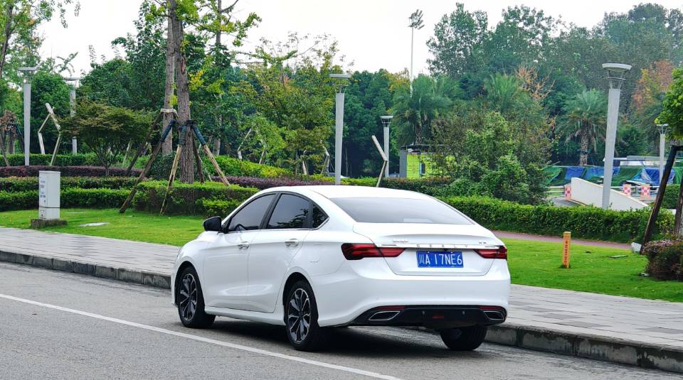 GEELY Binray 2021 #7 GEELY Binray 2021 изображение автомобиля #7