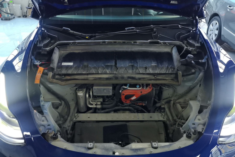 Tesla Model Y 2021 car image #22
