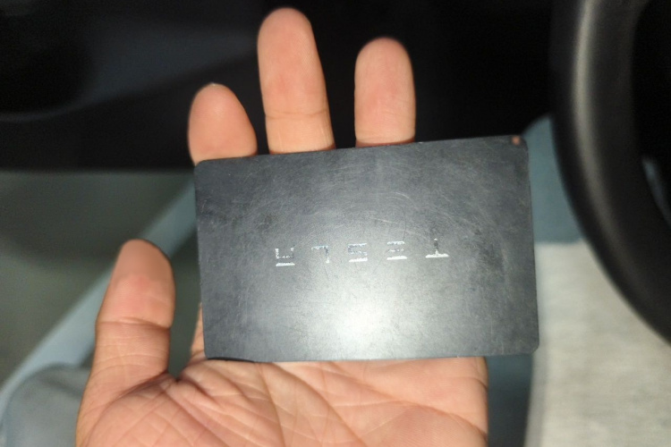 Tesla Model 3 2020 car image #11