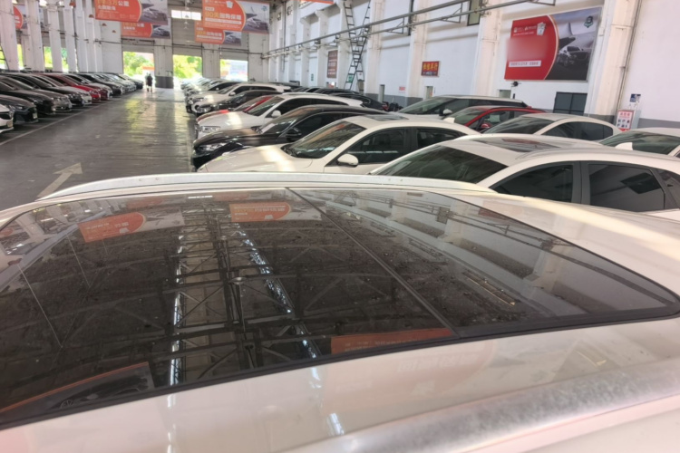 Audi Q3 2019 car image #25