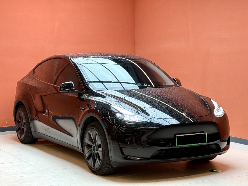 Tesla Model Y 2024 #3 Tesla Model Y 2024 car image #3