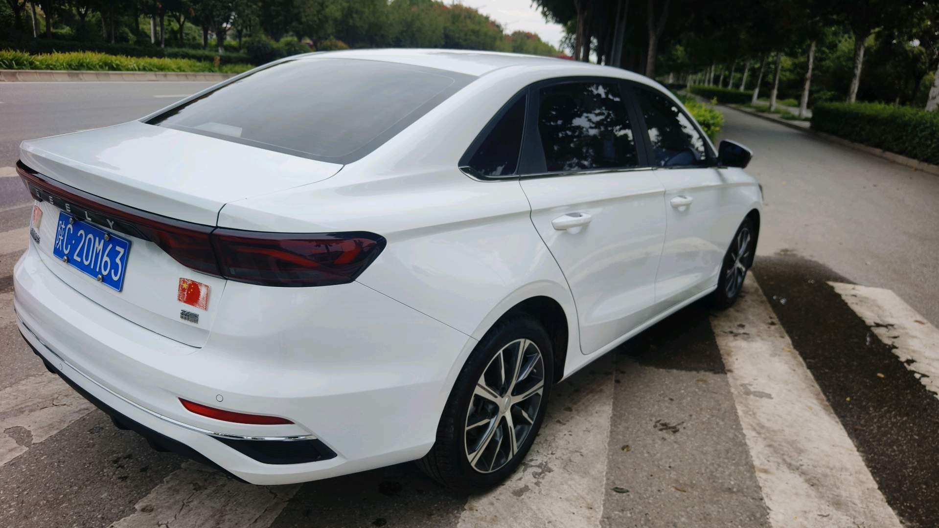 GEELY Emgrand 2023 car image #5