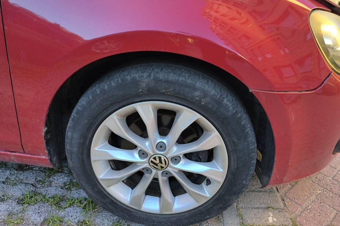 Volkswagen Golf 2013 car image #9