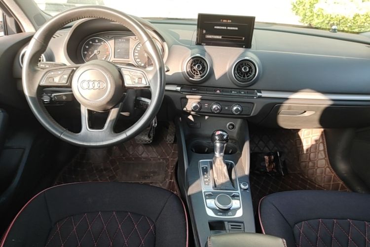 Audi A3 2020 immagine di auto #10