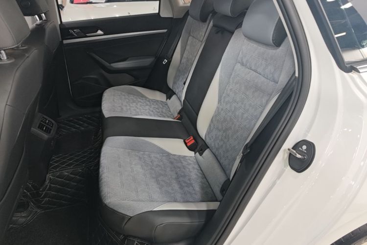 Volkswagen Lavida 2022 car image #17